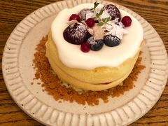 杂莓酸奶油松饼-無早咖啡