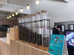 -顶东面包花园·生日蛋糕(世博店)