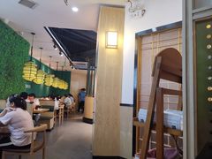大堂-湘当有饭剁椒鱼头(昆山招商花园城店)
