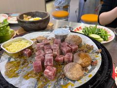 -哈哈碳都·牛肋条无限自助烤肉(宝龙店)