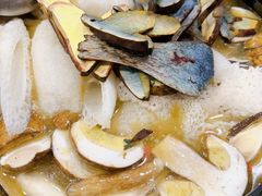 -菌之家·专业纯野生菌火锅·特色炒菌