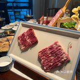作为北京老字号铜锅涮肉品牌，他家主打传统老北京风味