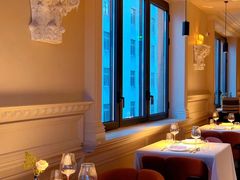 -弦月窗LUNETTE BY AMANDA(复兴路店)