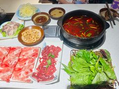-贵府酸汤牛肉火锅·贵州老字号(飞山街店)