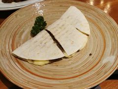 芝士牛肉薄饼-金泰西餐厅