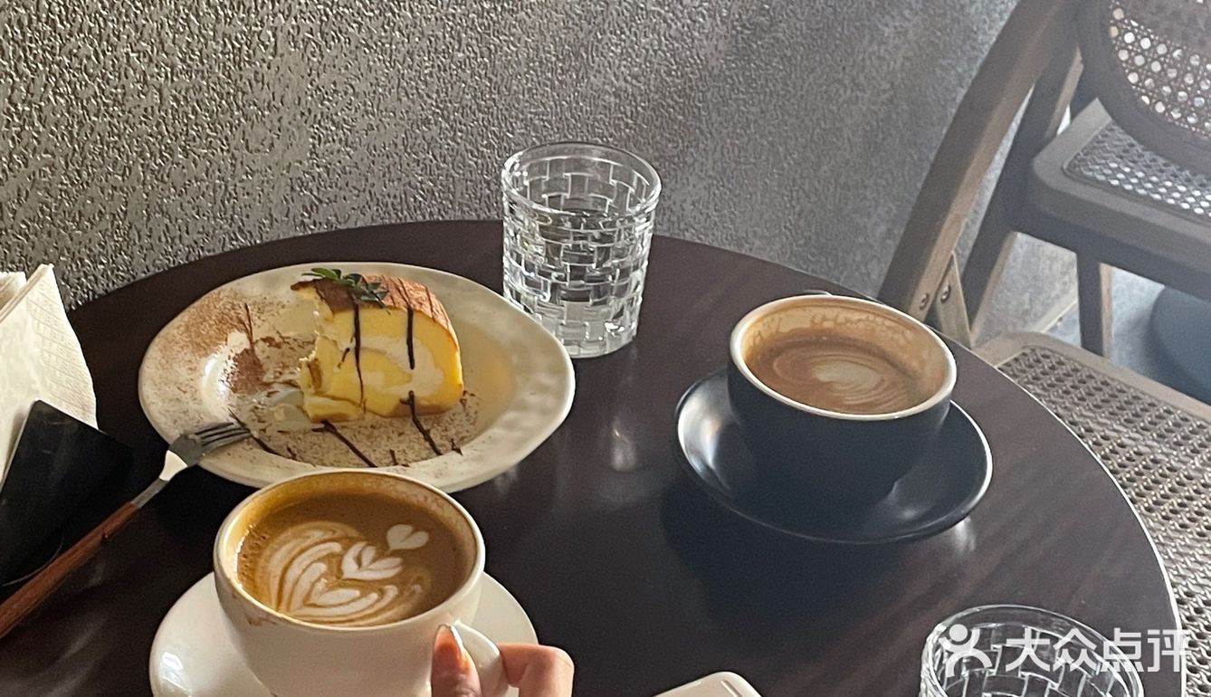 江汉路宝藏小店111 自带松弛感的咖啡店️