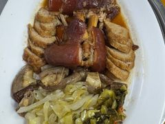 -明姨仔潮汕美食·碳炉猪脚·汕尾牛腩饭·起片鸡煲(起义路店)