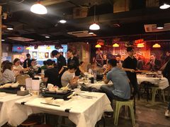 大堂-鲜入围煮花胶鸡海鲜火锅