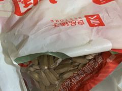 -良品铺子(发展大道复兴一村店)