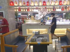 -锤头鲨毛肚海鲜烤肉自助餐厅(国购广场店)