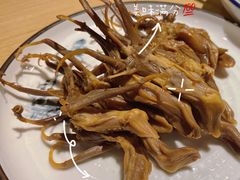 鸭舌头-兔爸私家小厨(新北万达店)