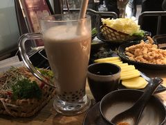 大红袍珍珠奶茶-湊湊火锅·茶憩(杭州湖滨银泰in77店)