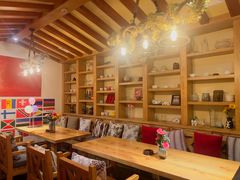 -月亮眼花园餐厅书吧酒吧