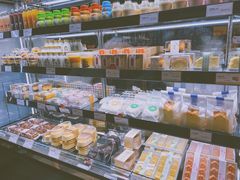 面包甜点陈列柜-罗森尼娜(德思勤店)