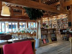 大堂-猫的天空之城概念书店(丽江古城饮玉巷店)