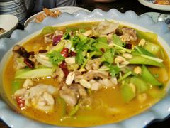 麻得跳牛蛙-手抄板凳江南菜(湖滨商业街店)