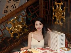 -来龍儿鲜切牛肉自助老火锅
