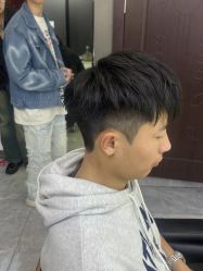 -藤野造型烫发染发