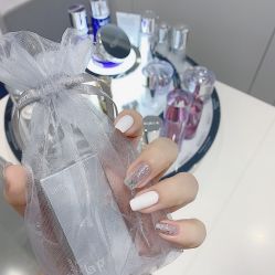 -悦己美甲美睫