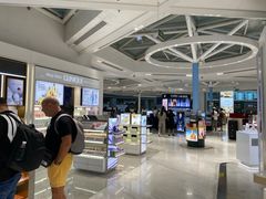 -日上免税店(三径路t3店)