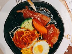 -汤姆家的牛排意面披萨(新城市广场店)