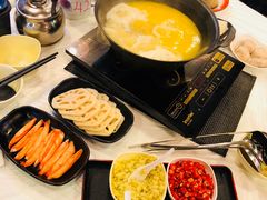 -鲜入围煮花胶鸡海鲜火锅