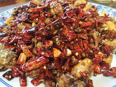 -黄桷树曹家私房菜(江与城店)