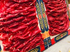 手切吊龙牛肉-侃爷南门铜锅涮肉