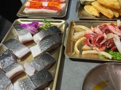 -围炉肉舍丹东海鲜烤肉·烤活鳗(步行街店)