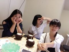 -志龙皇冠吃货椰子铺