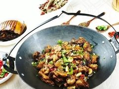 -丹江口渔村·湘味厨房(桃园店)