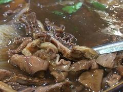 -溢心园香河肉饼总店