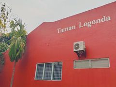 -Taman Legenda Keong Emas TMII