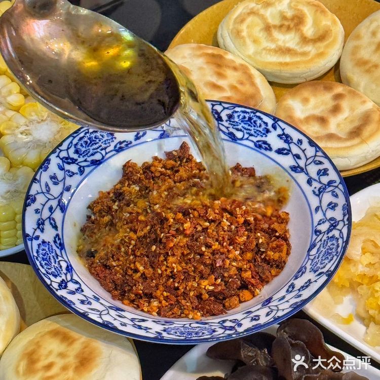 卧！西安真的好超前！油泼辣子涮肉 ！