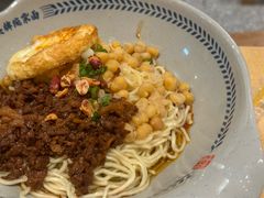 -呼啦面馆·头牌豌杂面(建新东路店)