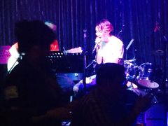 帅哥驻唱-ohbar live house(人广店)
