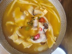 -隔壁老王·家常云南菜(花巷店)