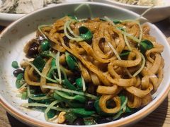 老北京龙虾炸酱面-小大董·烤鸭(王府井apm店)