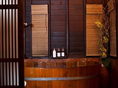 -迪瓦娜按摩和水疗中心