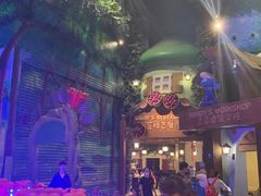 -蓝精灵乐园·世茂精灵之城主题乐园
