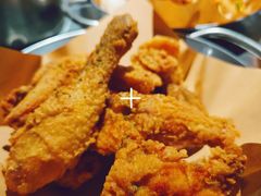 炸鸡一半一半-富乐满韩国正宗炸鸡韩国料理(虹泉路店)