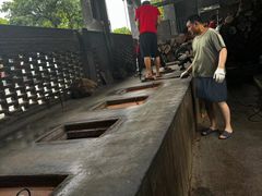 -满記土窑烧鷄波浪山莊