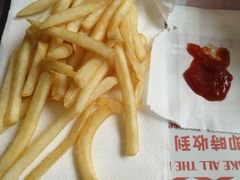 -麦当劳(水坑尾街店)