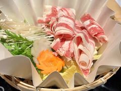 -枝魯枝魯自助料理