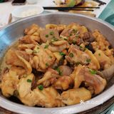 菜品味道一般，大盘鸡老了点，蒸魚淡，茄子煲倒是挺下饭的