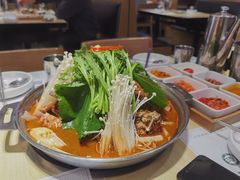 辣白菜脊骨火锅-韩香福脊骨汤锅(上杭路店)