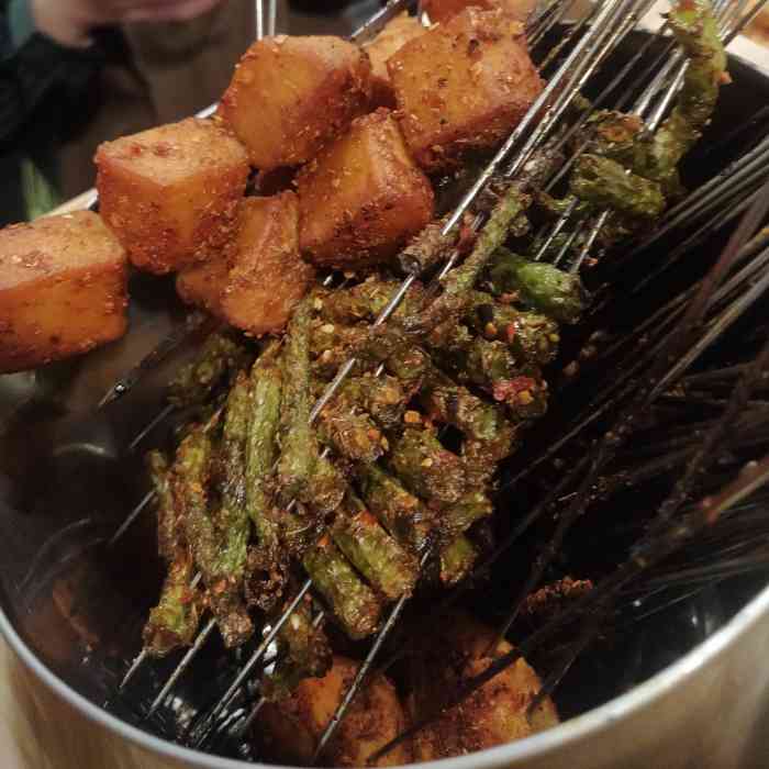 碎怂烤肉(小寨兴善寺店)-"平安夜想吃烤肉,就到离家近的这里来啦. .