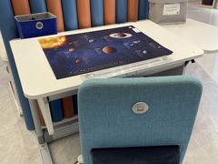 -moll学习桌椅(上海久光百货店)