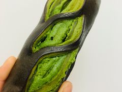 -天井·丑面包搭咖啡