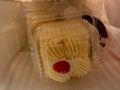 -红宝石·鲜奶小方·海派西点房(联洋店)